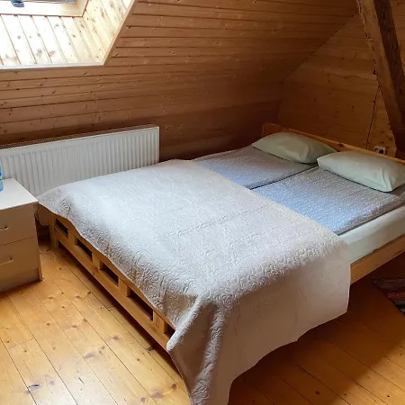 Kivimaee Turismitalu Хостел *