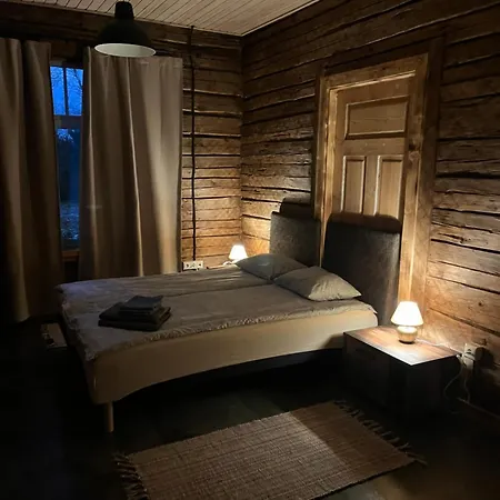 Kivimaee Turismitalu Хостел *